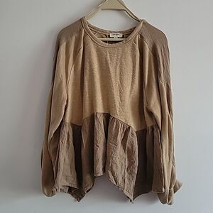 UMGEE Women’s Large Mixed Media Round Neck Balloon Sleeve Asymmetrical Hem Top